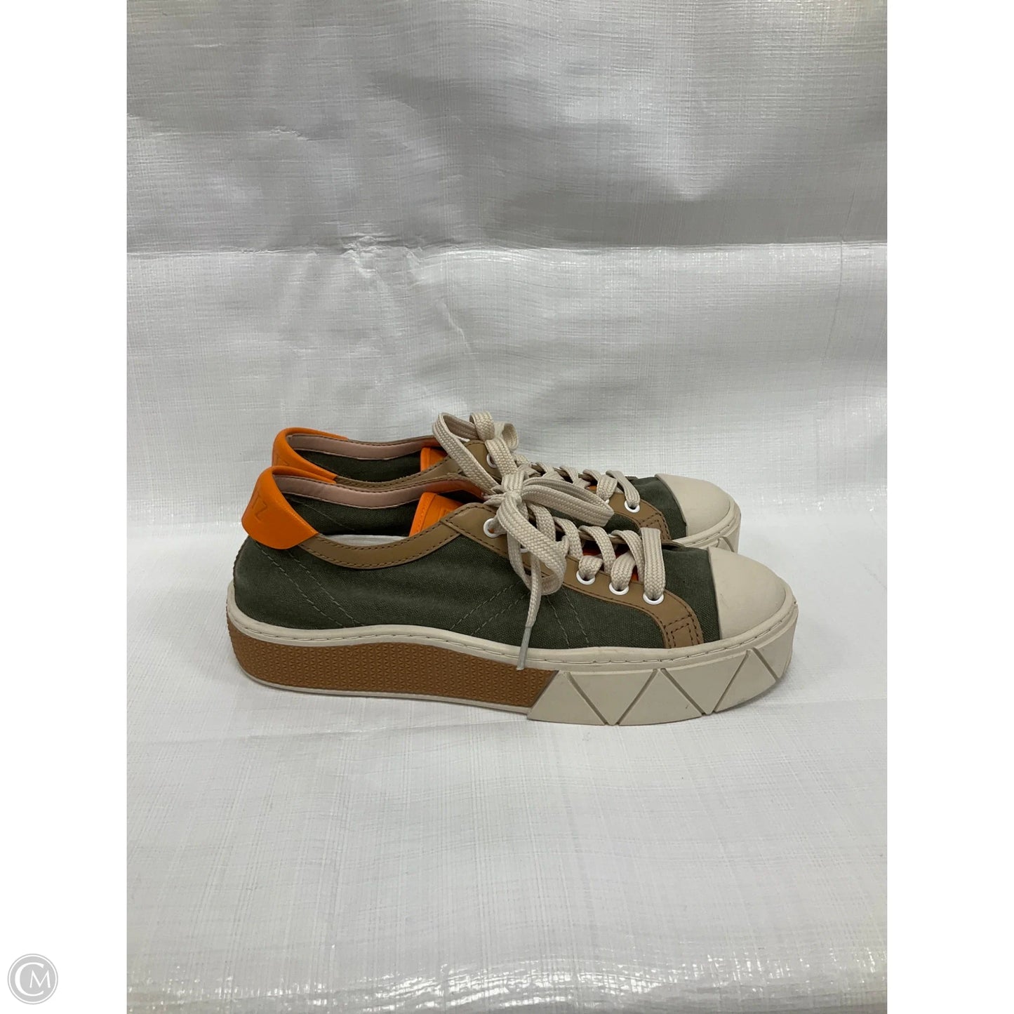 Shoes Sneakers By Cmb In Grey, Size: 8.5