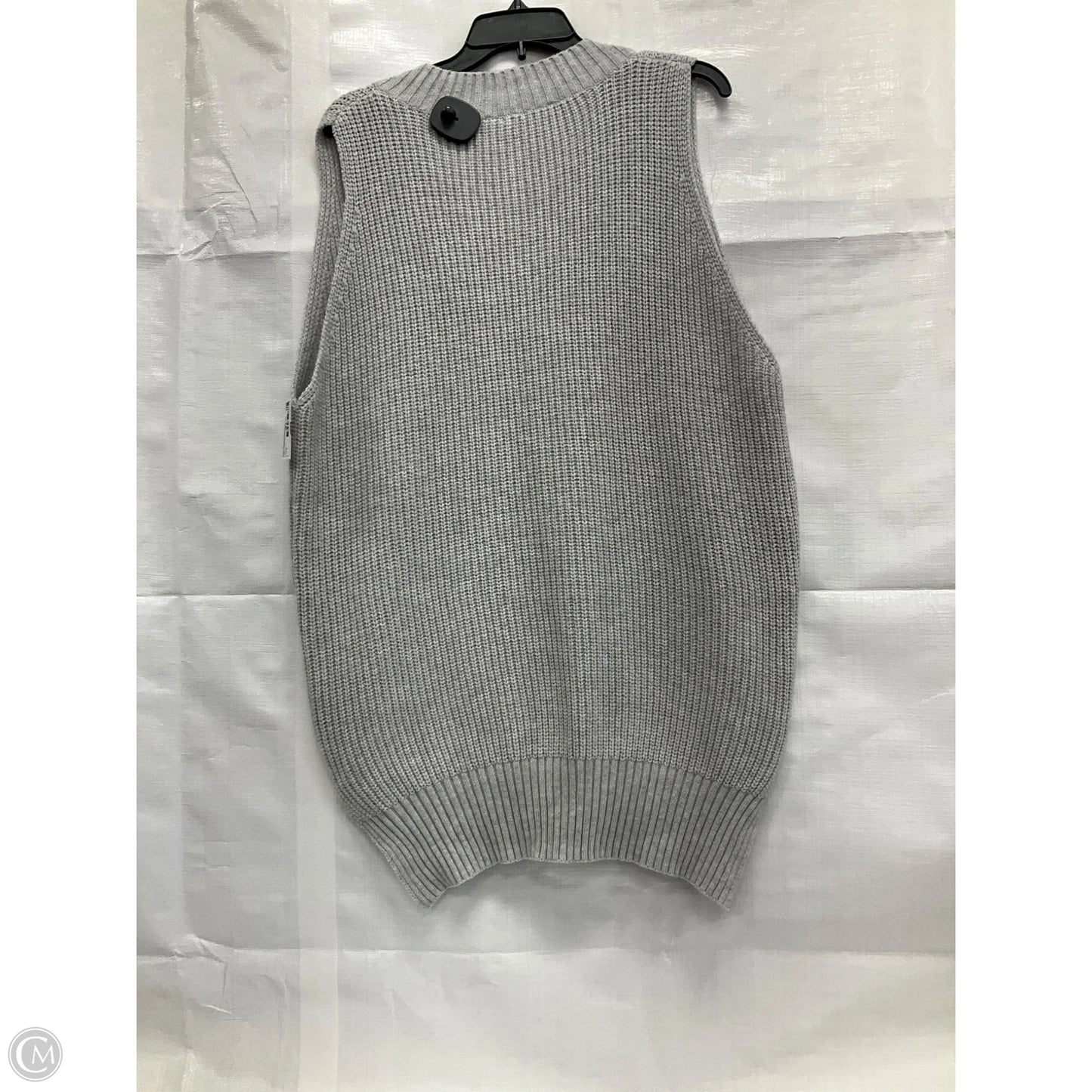 Top Sleeveless By Cmb In Grey, Size: M