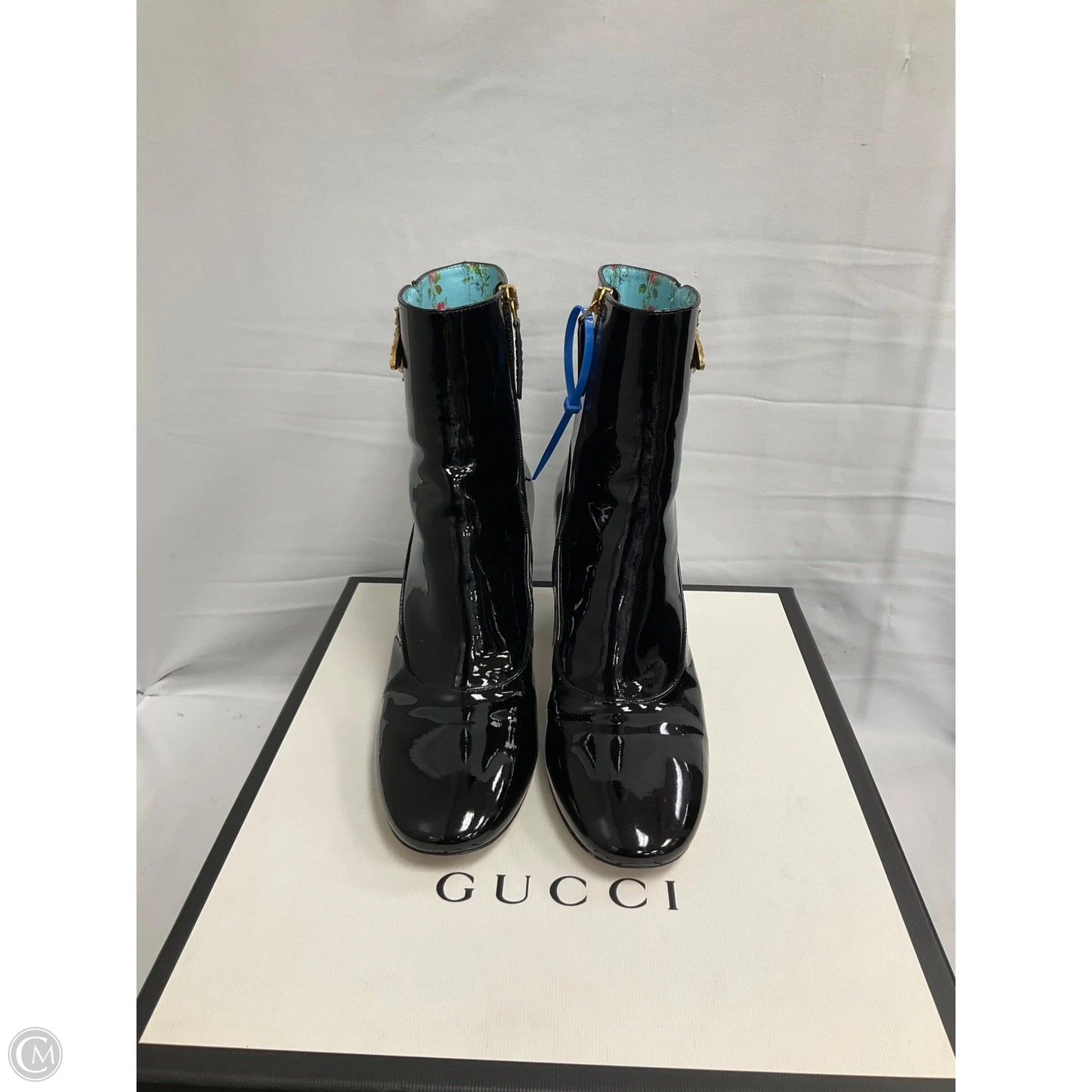 Boots Luxury Designer By Gucci In Black, Size: 7