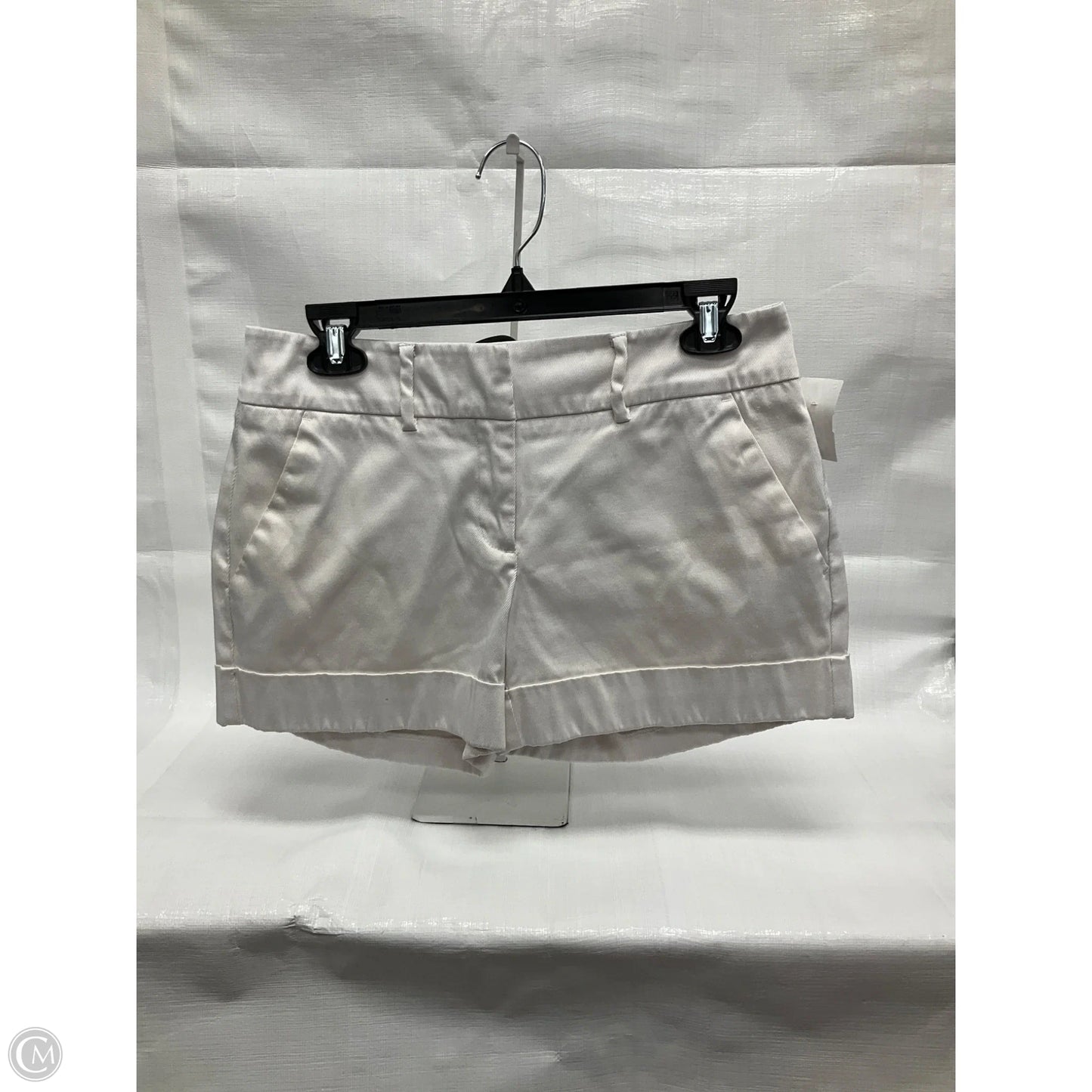 Shorts By Clothes Mentor In Cream, Size: 2