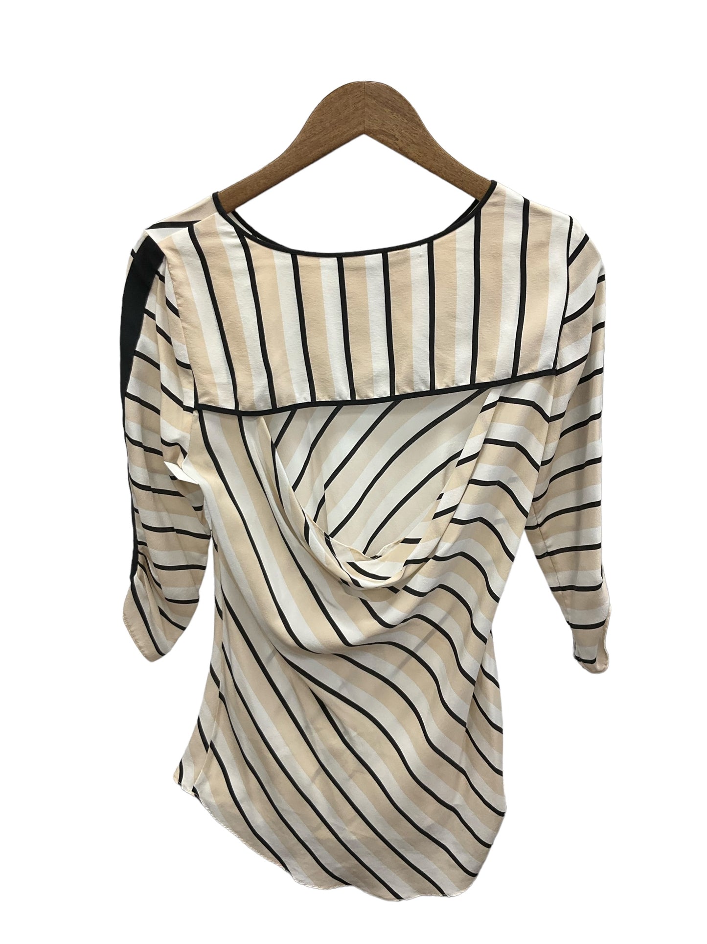 Top 3/4 Sleeve By Bcbg Size: M