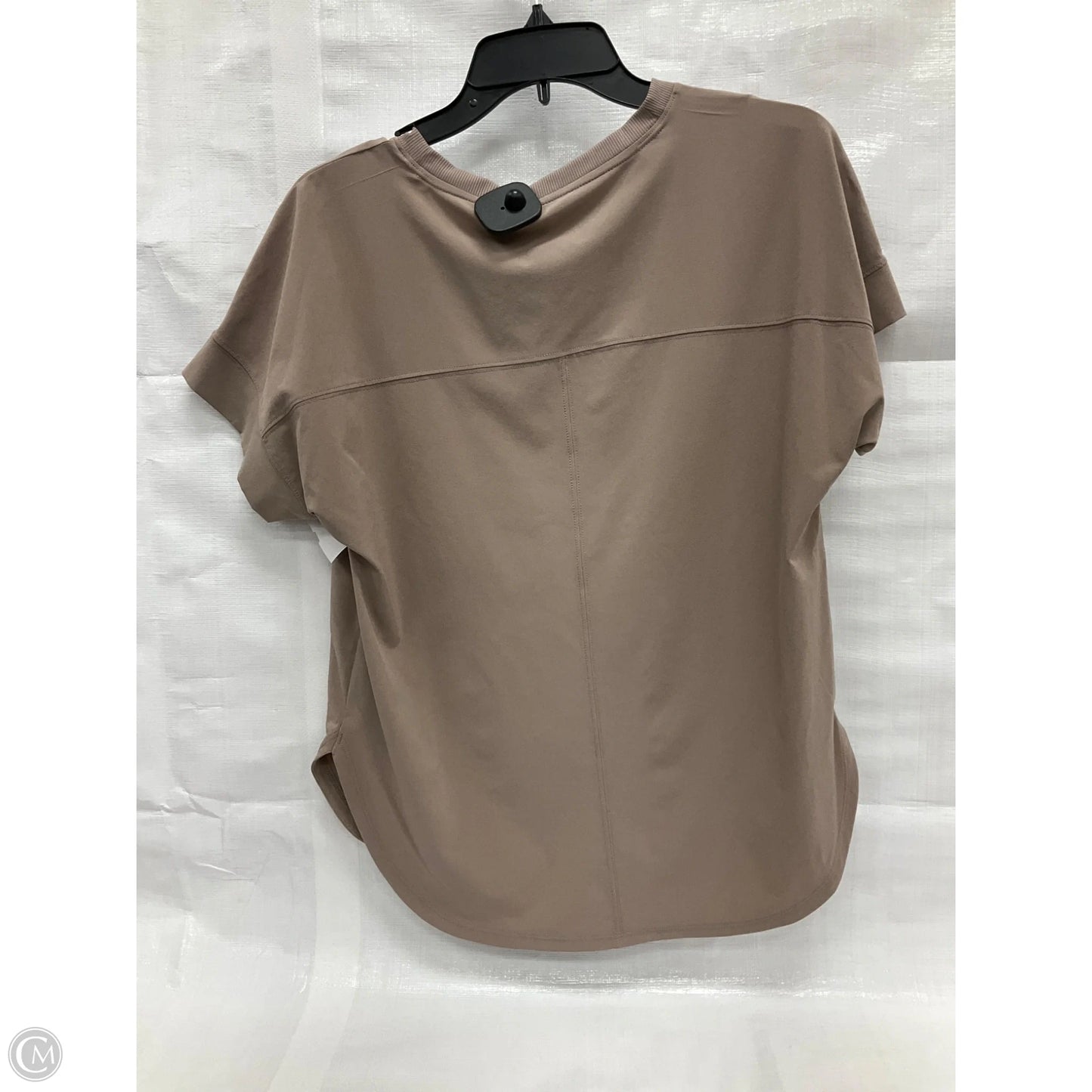 Athletic Top Short Sleeve By Stylus In Beige, Size: S