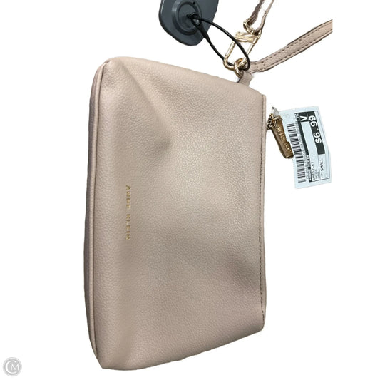 Wristlet By Anne Klein, Size: Small
