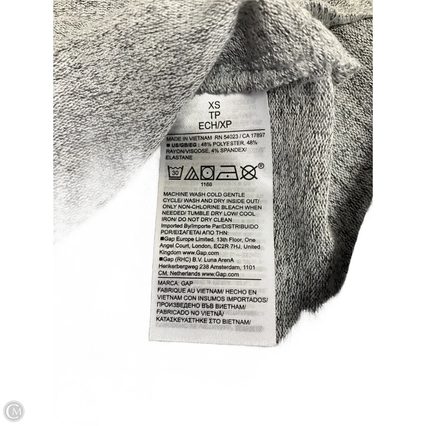 Top Long Sleeve By Gap In Grey, Size: Xs