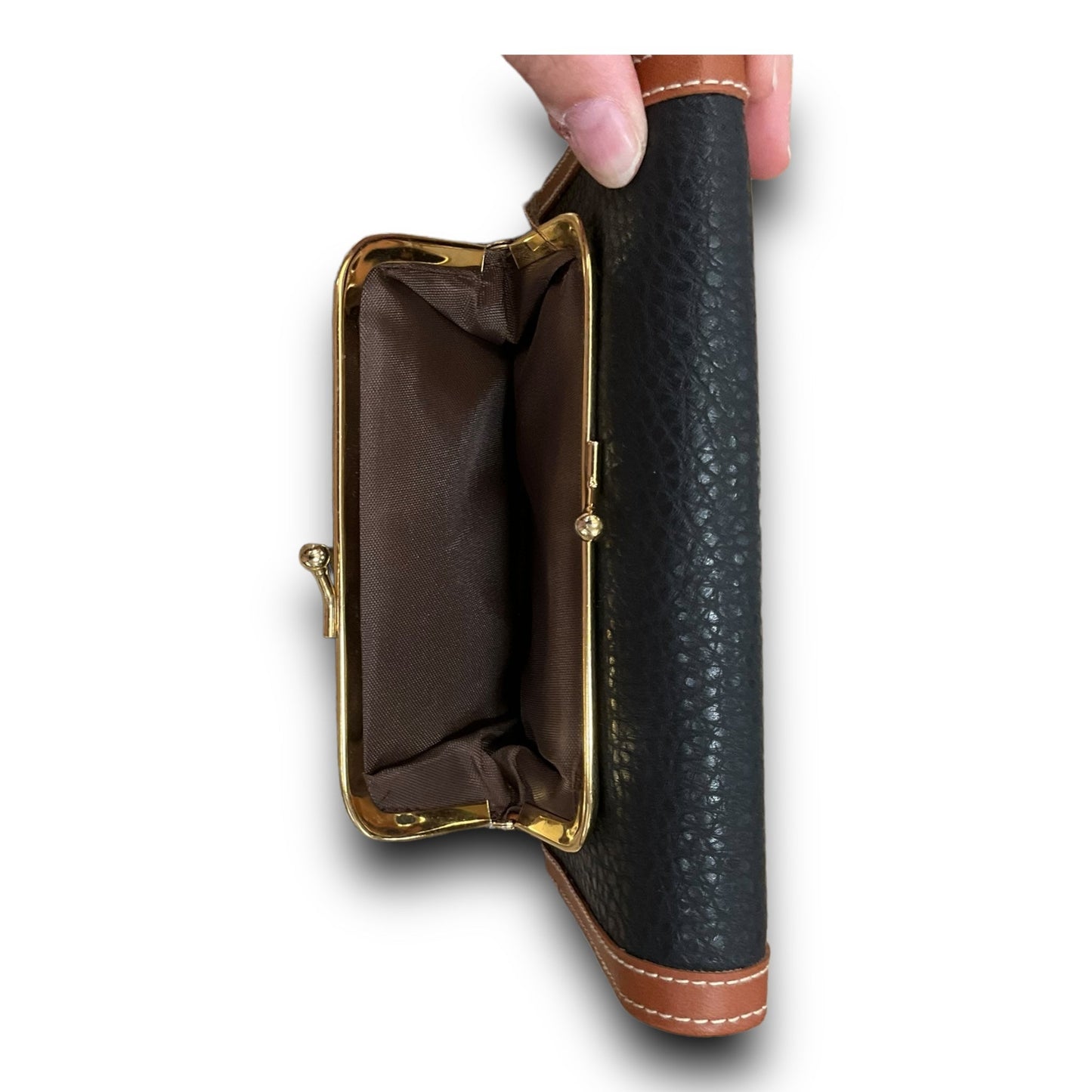 Wallet By Clothes Mentor Size: Medium