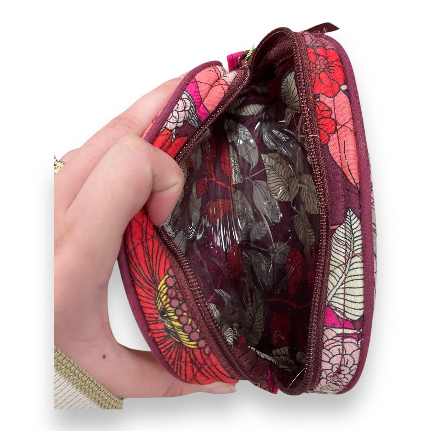 Makeup Bag By Vera Bradley Size: Medium