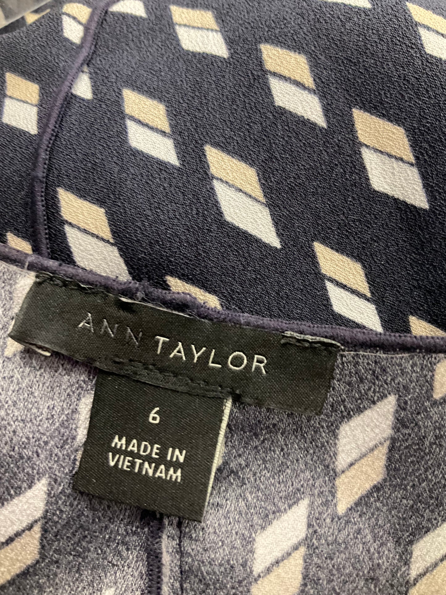 Top Sleeveless By Ann Taylor Size: 6