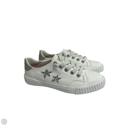 Shoes Sneakers By Blowfish In White, Size: 5