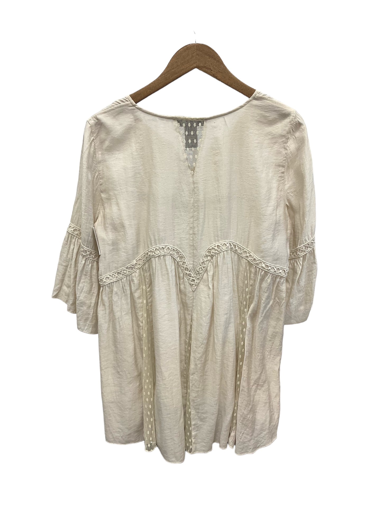 Top Long Sleeve By Ali Miles  Size: L