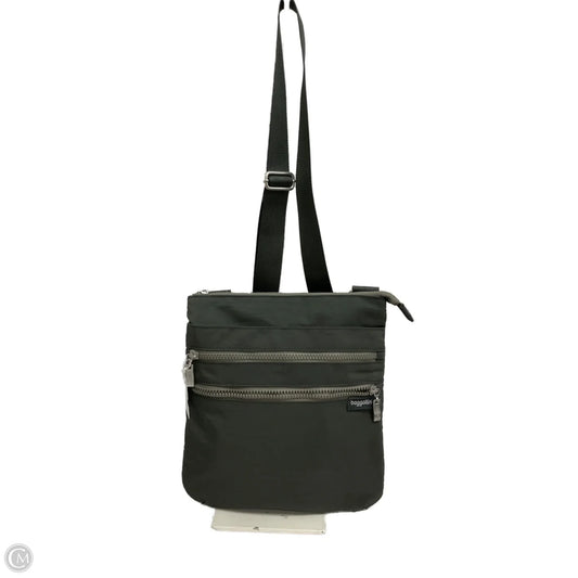 Crossbody By Baggallini, Size: Medium