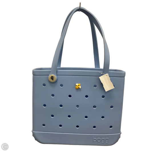 Tote By Clothes Mentor, Size: Medium