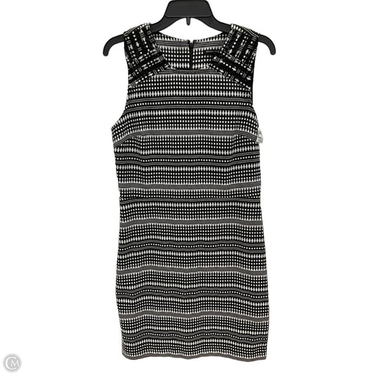 Dress Casual Short By Banana Republic In Black & White, Size: M