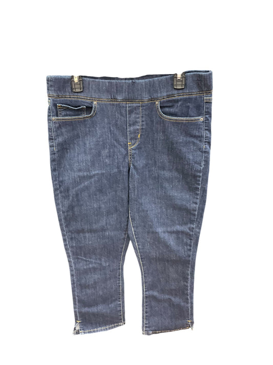 Capris By Levis  Size: 10