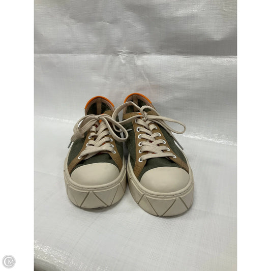 Shoes Sneakers By Cmb In Grey, Size: 8.5