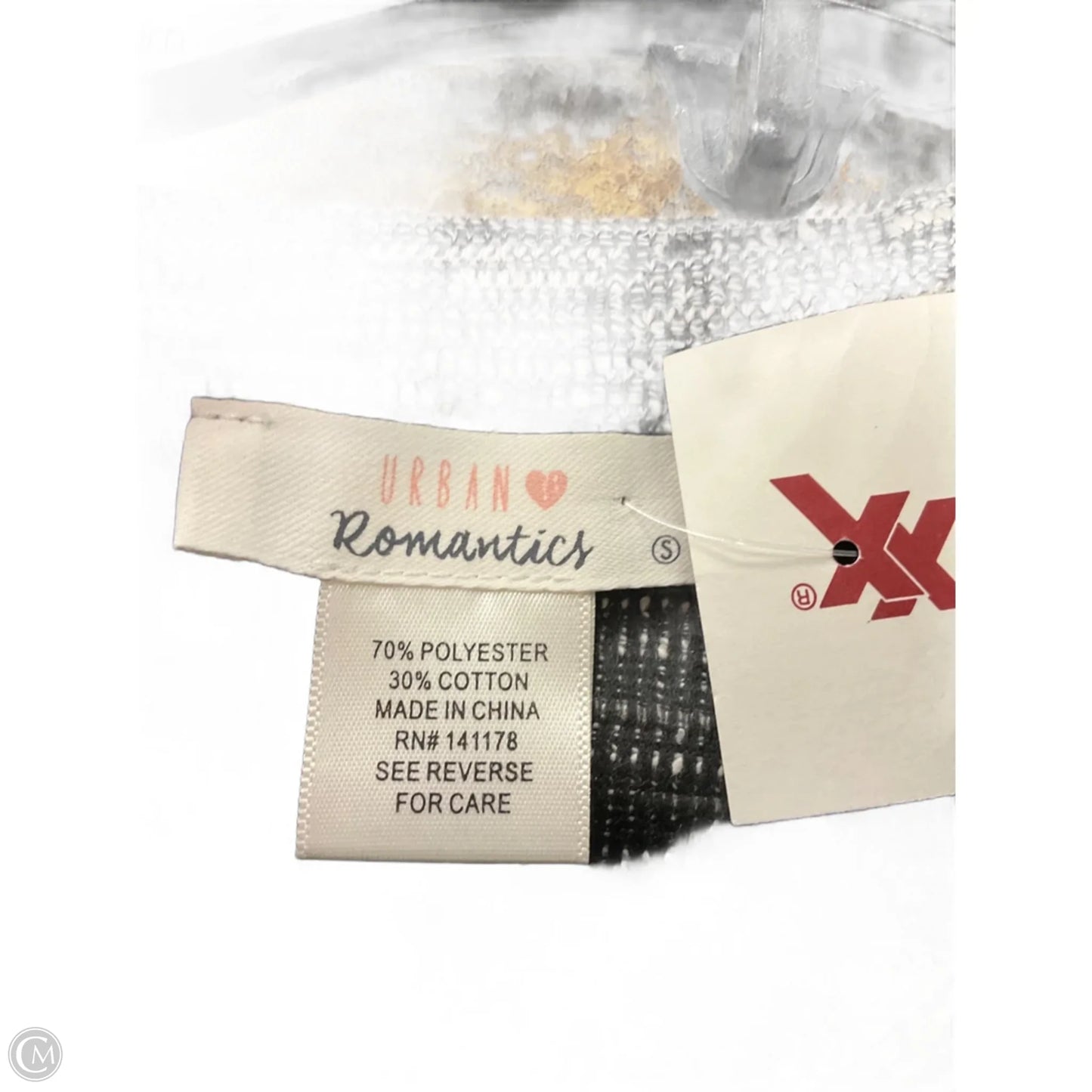 Top Long Sleeve By Urban Romantics In Grey, Size: S