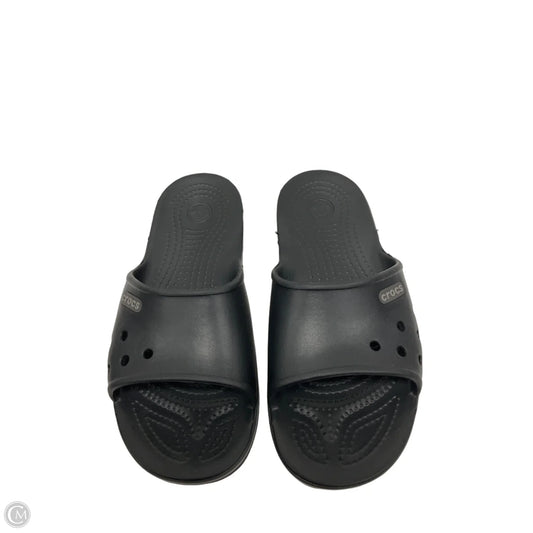 Sandals Flats By Crocs In Black, Size: 8