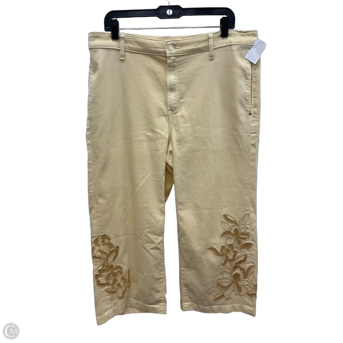 Pants Cropped By Chicos In Yellow, Size: 16