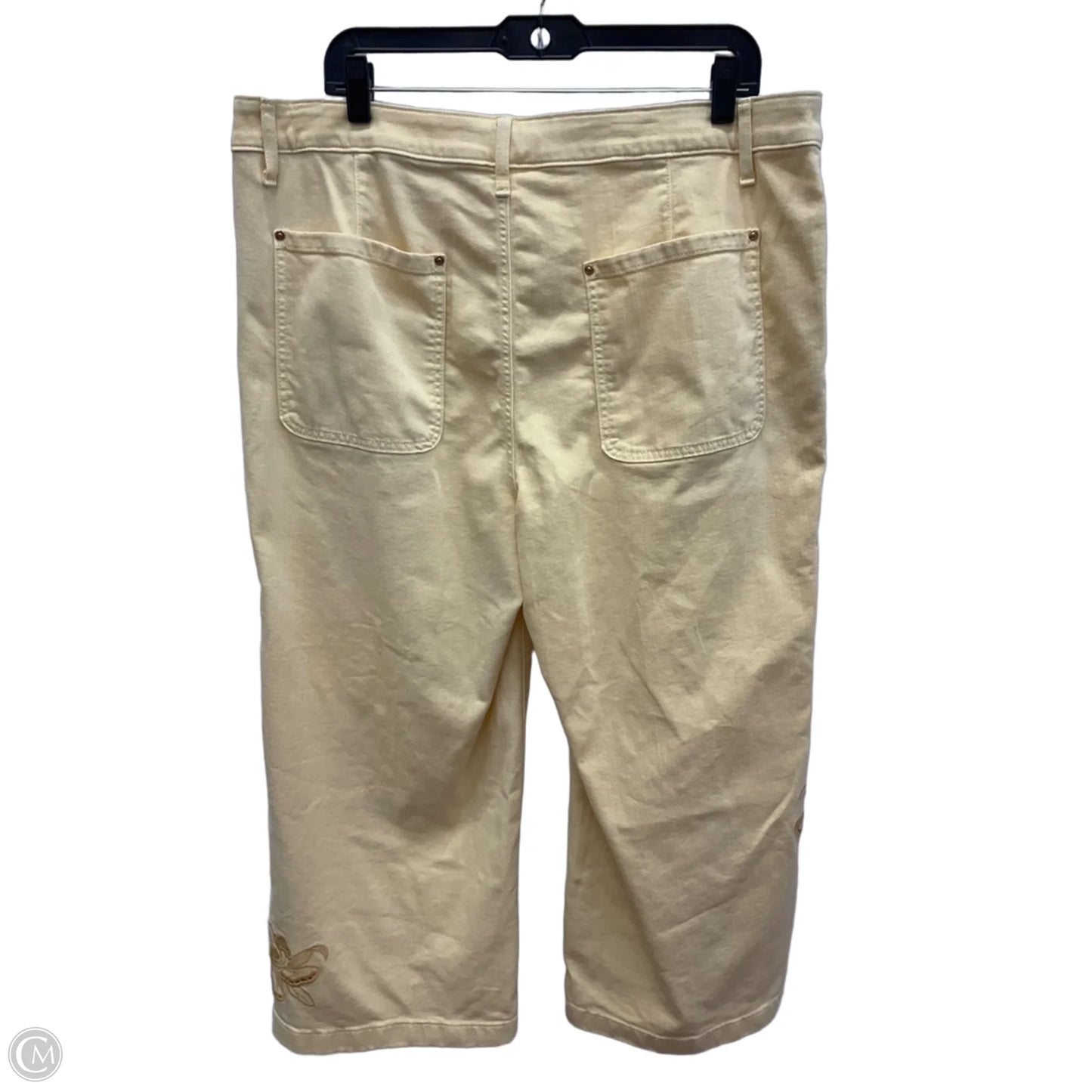 Pants Cropped By Chicos In Yellow, Size: 16