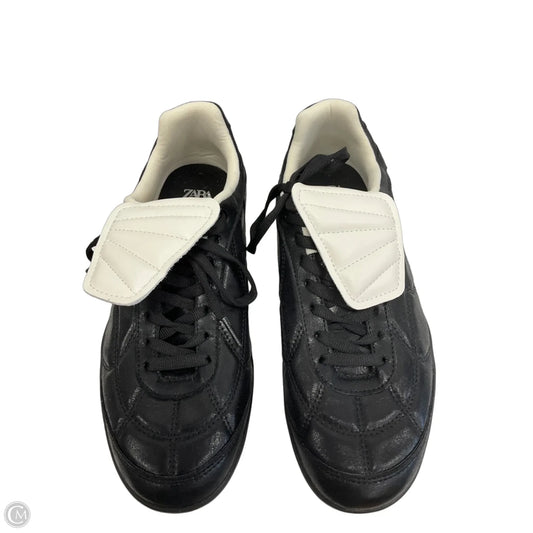 Shoes Sneakers By Zara In Black & White, Size: 9