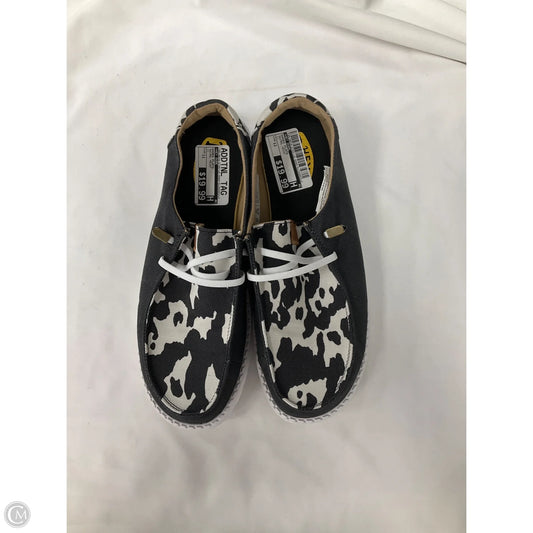 Shoes Flats By Hey Dude In Animal Print, Size: 11