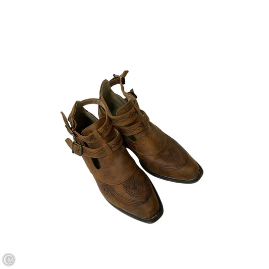 Boots Ankle Flats By Roper In Brown, Size: 9