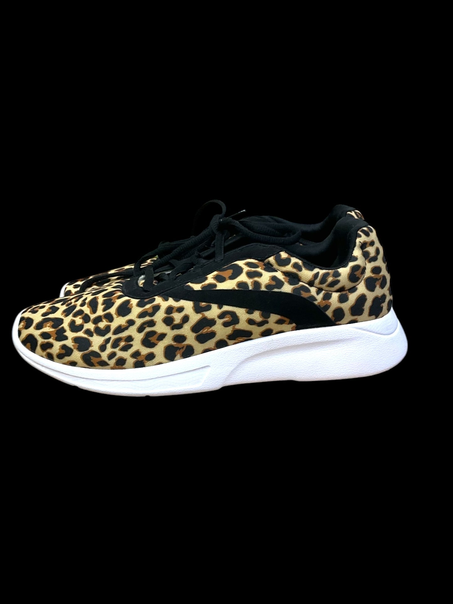 Shoes Athletic By Athletic Works In Animal Print, Size: 8