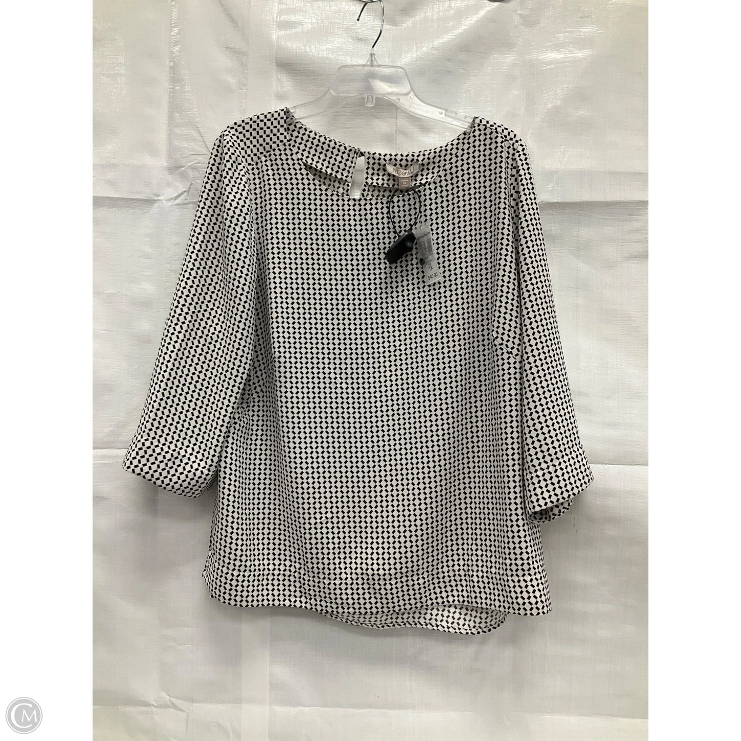 Top 3/4 Sleeve By Roz And Ali In White, Size: 1x
