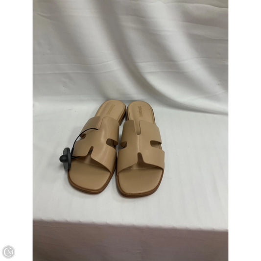 Sandals Flats By Clothes Mentor In Tan, Size: 10