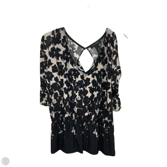 Top 3/4 Sleeve By White House Black Market In Black & White, Size: S