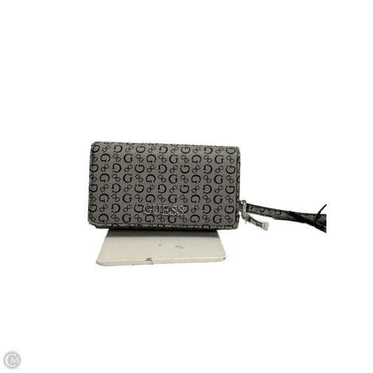 Wristlet By Guess, Size: Medium