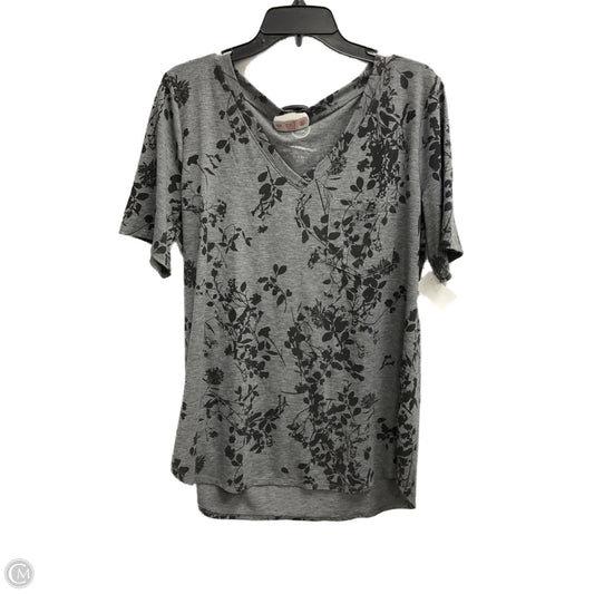 Top Short Sleeve By Maurices In Grey, Size: Xl