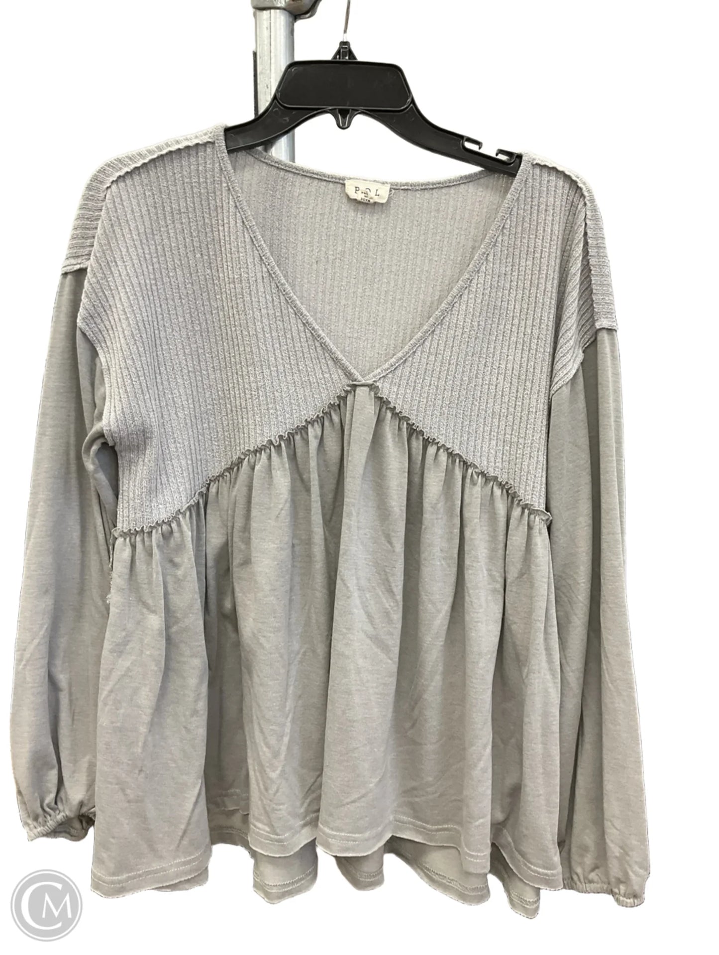 Top Long Sleeve By Pol In Grey, Size: M