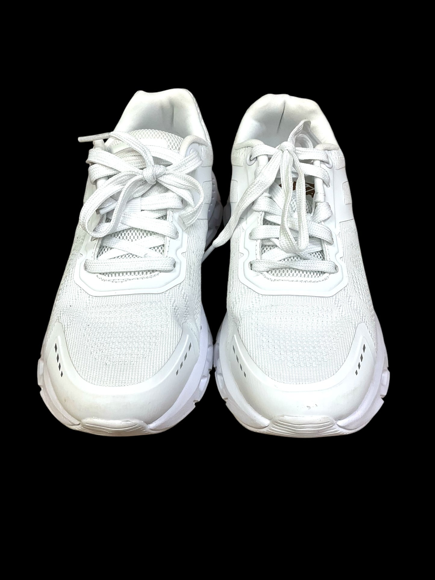 Shoes Athletic By Avia In White, Size: 6