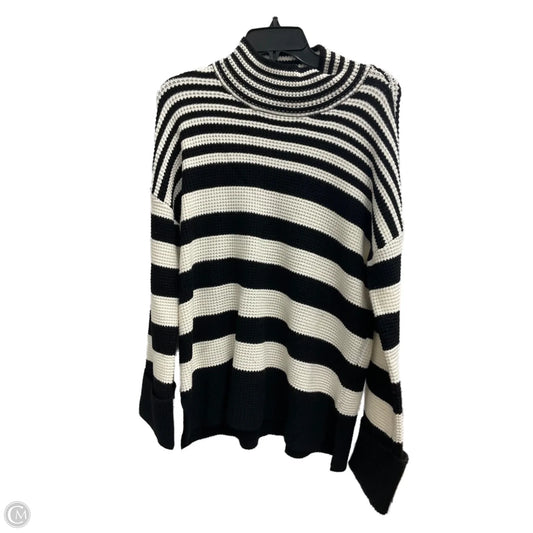 Sweater By Clothes Mentor In Black & White, Size: S