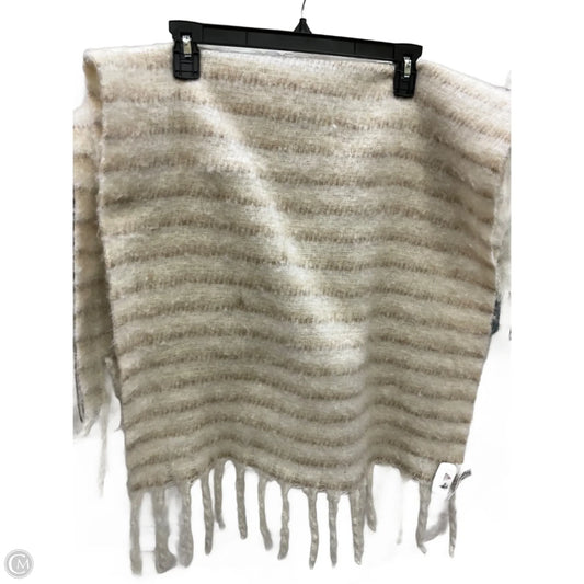 Scarf Winter By Clothes Mentor In Beige