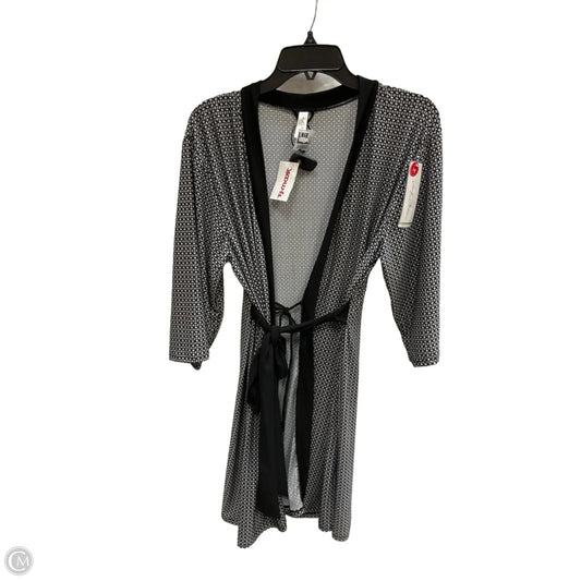 Robe By Cmf In Black & White, Size: M