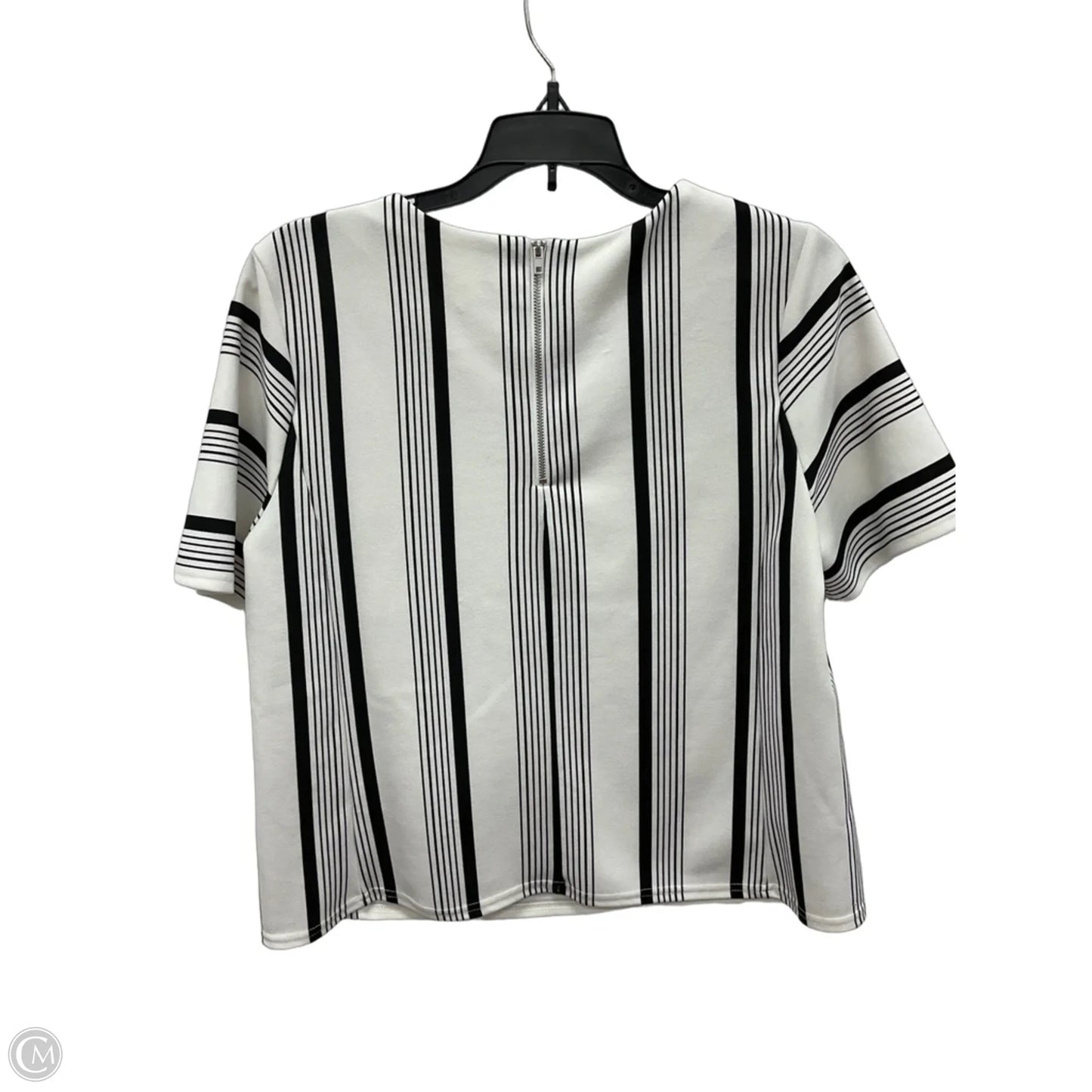 Top Short Sleeve By Melloday In Striped Pattern, Size: M