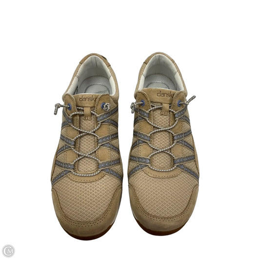Shoes Sneakers By Dansko In Beige, Size: 9