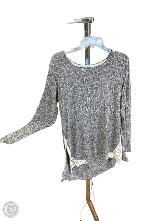 Top Long Sleeve By Maurices In Grey, Size: Xl