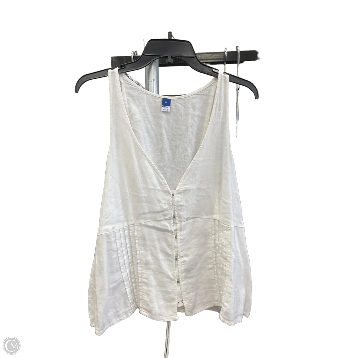 Top Sleeveless By Old Navy In White, Size: Xl