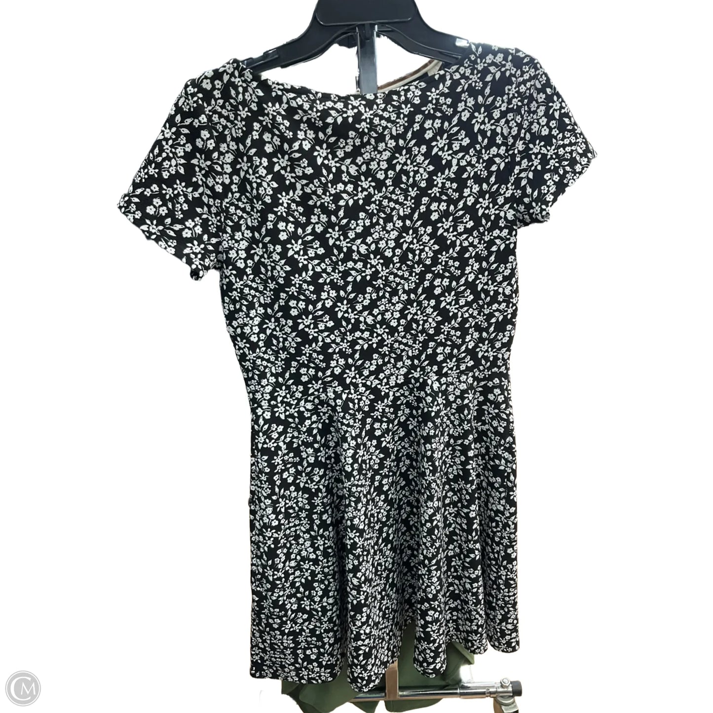 Dress Casual Short By White House Black Market In Black & White, Size: 6