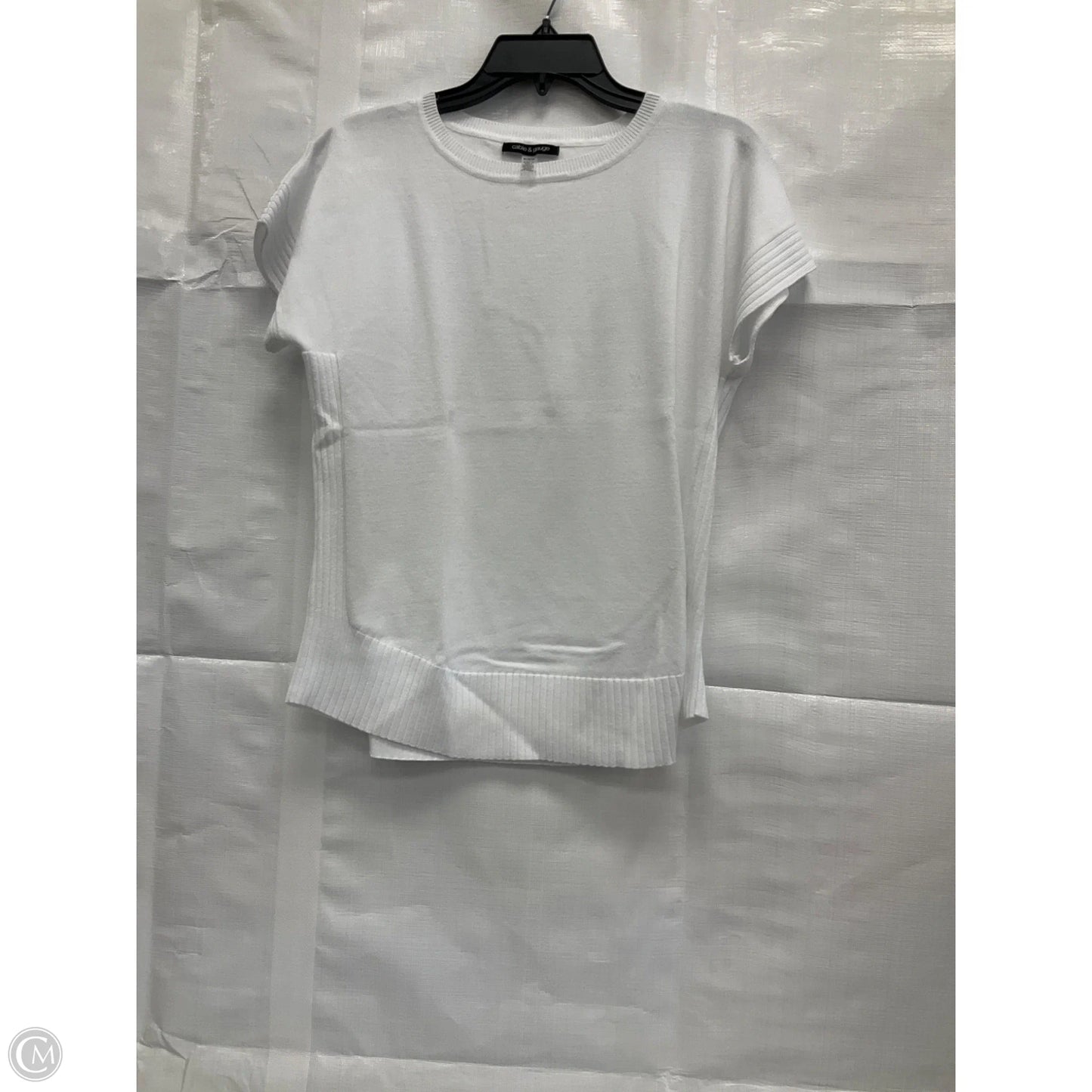 Top Short Sleeve By Cable And Gauge In White, Size: M