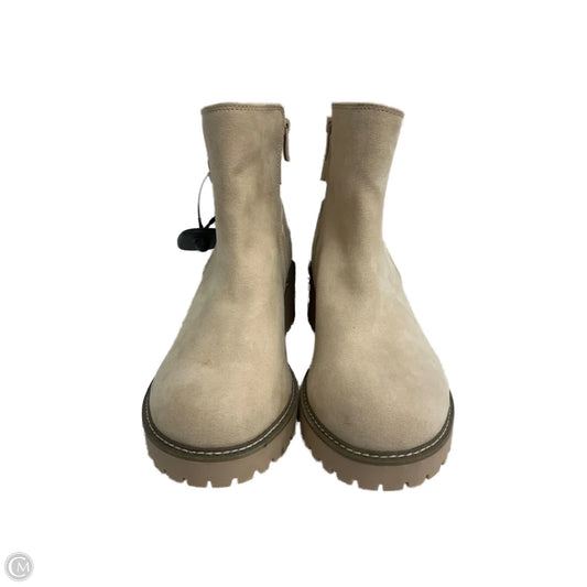 Boots Ankle Flats By Torrid In Tan, Size: 10