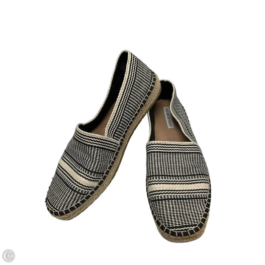 Shoes Flats By Chelsea And Violet In Black & White, Size: 8.5
