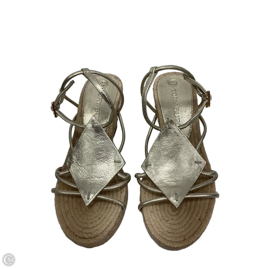 Shoes Designer By Tory Burch In Gold & Tan, Size: 5