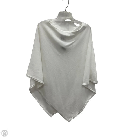 Poncho By Coco And Carmen In White, Size: Osfm