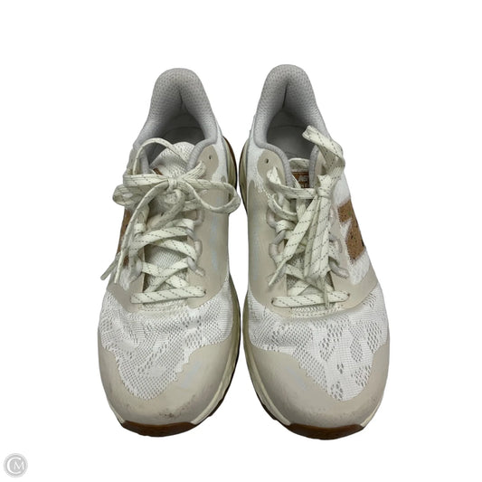 Shoes Athletic By New Balance In Cream, Size: 7.5