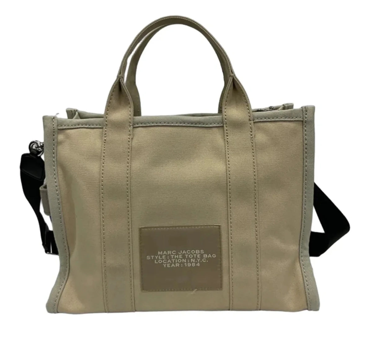 Tote Luxury Designer By Marc Jacobs, Size: Medium