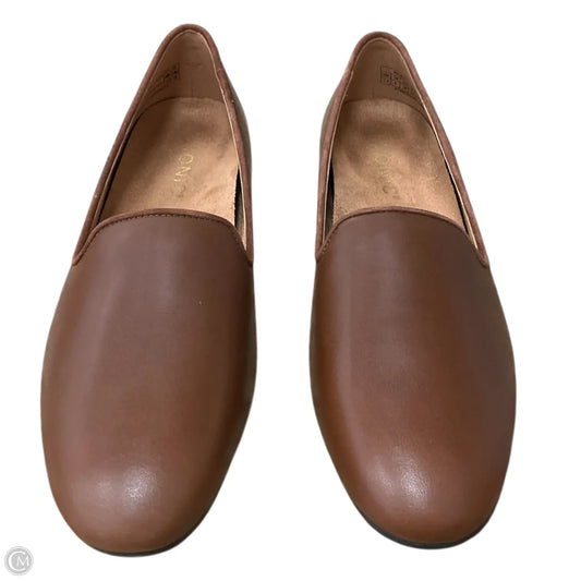Shoes Flats By Vionic In Brown, Size: 7.5