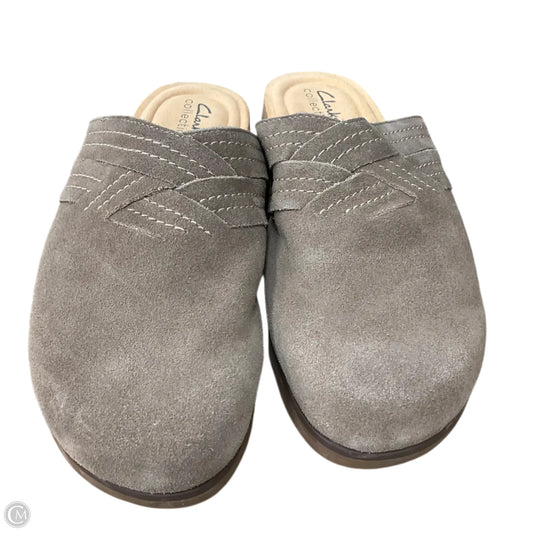 Shoes Flats By Clarks In Brown & Tan, Size: 6.5